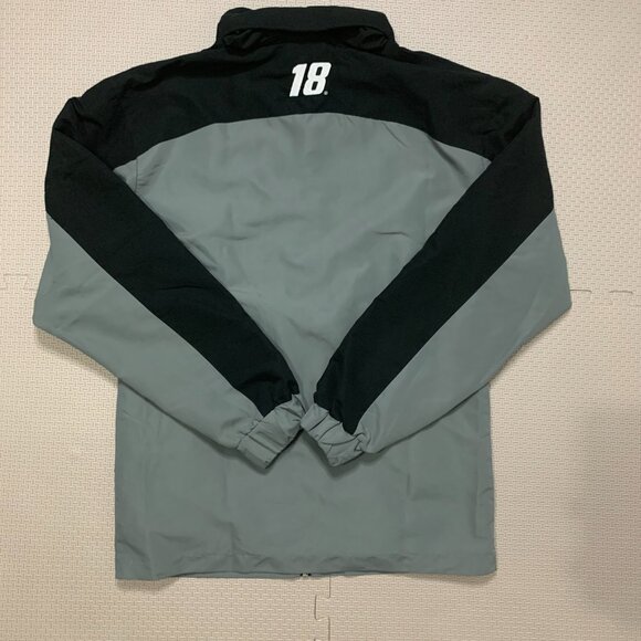 Vintage M&M’s Nascar Joe Gibbs #18 Racing Full Zip Hooded Jacket Gray Sz S - Picture 8 of 8